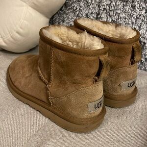Ugg Classic Kids Mini Boot size 3.